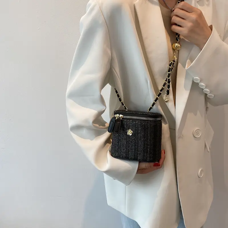 Korean Style Women's Woven Bucket Bag with Chain Shoulder Crossbody - Image 5