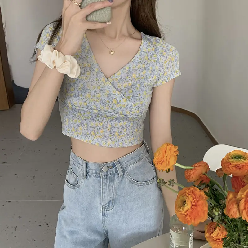 Women Floral V-Neck Crop Top 2025 Summer — feature 2