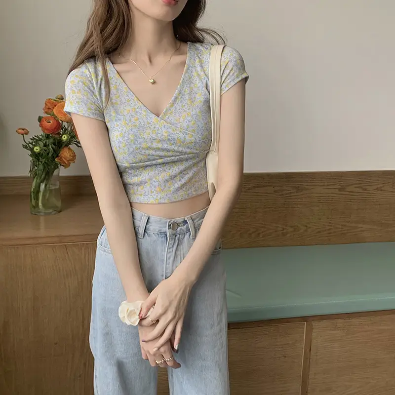 Women Floral V-Neck Crop Top 2025 Summer — feature 3