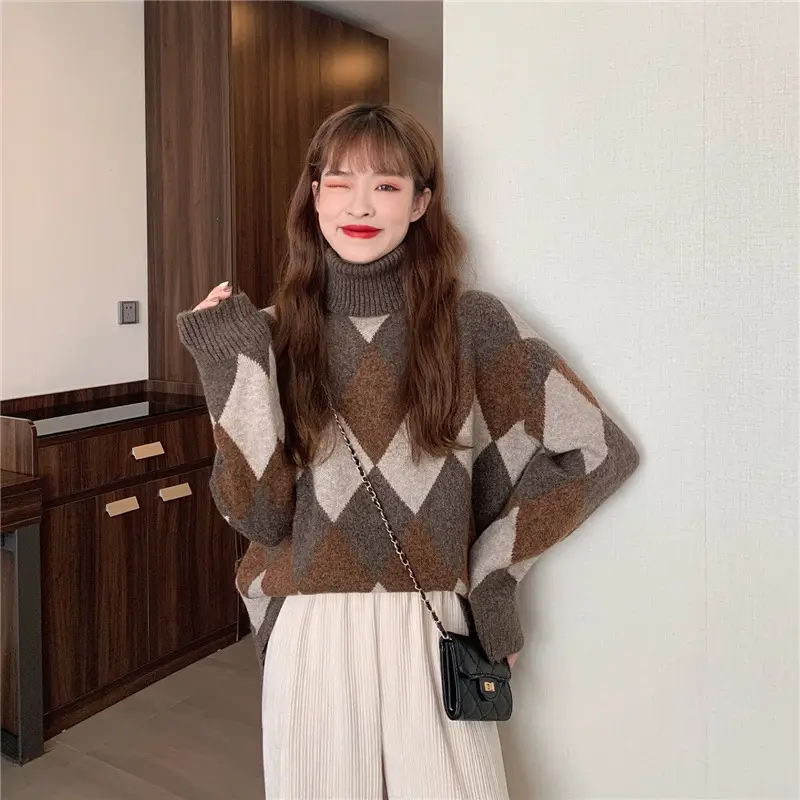 Women's Korean Style Diamond Turtleneck Sweater — feature 13