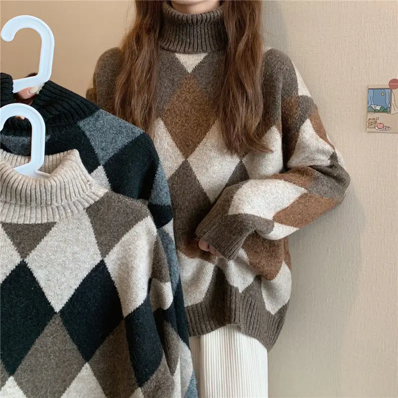 Women's Korean Style Diamond Turtleneck Sweater — feature 3