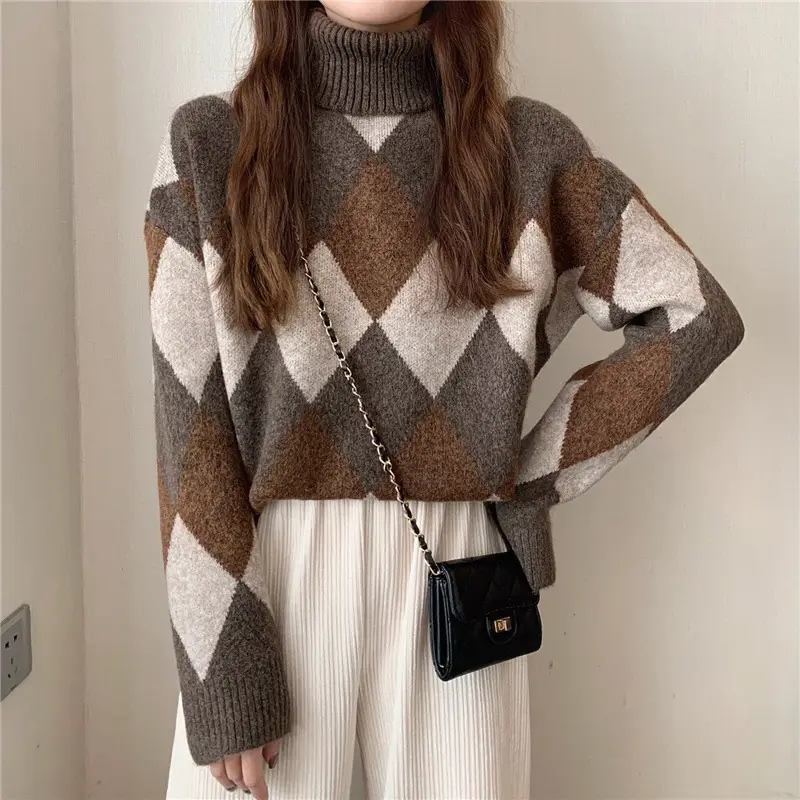 Women's Korean Style Diamond Turtleneck Sweater — feature 5