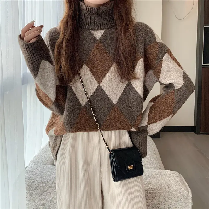 Women's Korean Style Diamond Turtleneck Sweater — feature 6