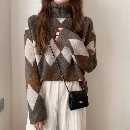Women's Korean Style Diamond Turtleneck Sweater - Image 3