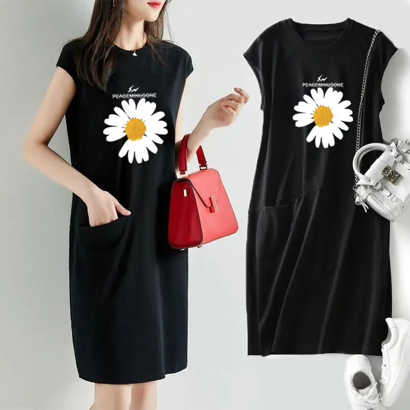 Women Loose Slimming T-shirt Dress Black Daisy Print Mid Length — feature 3