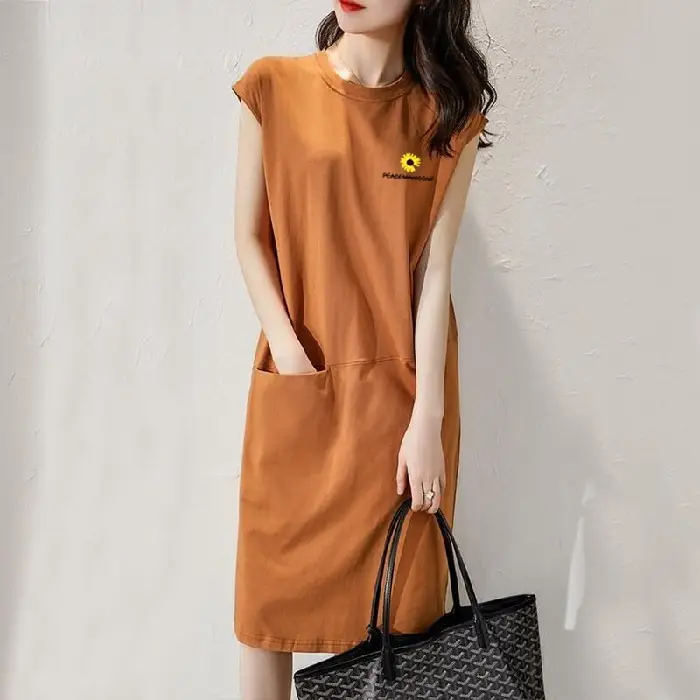 Women Loose Slimming T-shirt Dress Black Daisy Print Mid Length - Image 7