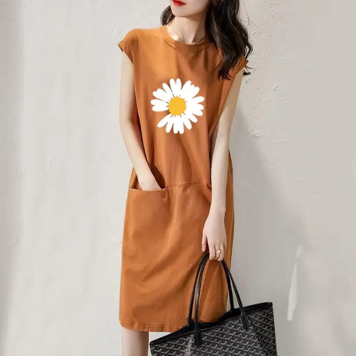 Women Loose Slimming T-shirt Dress Black Daisy Print Mid Length - Image 9