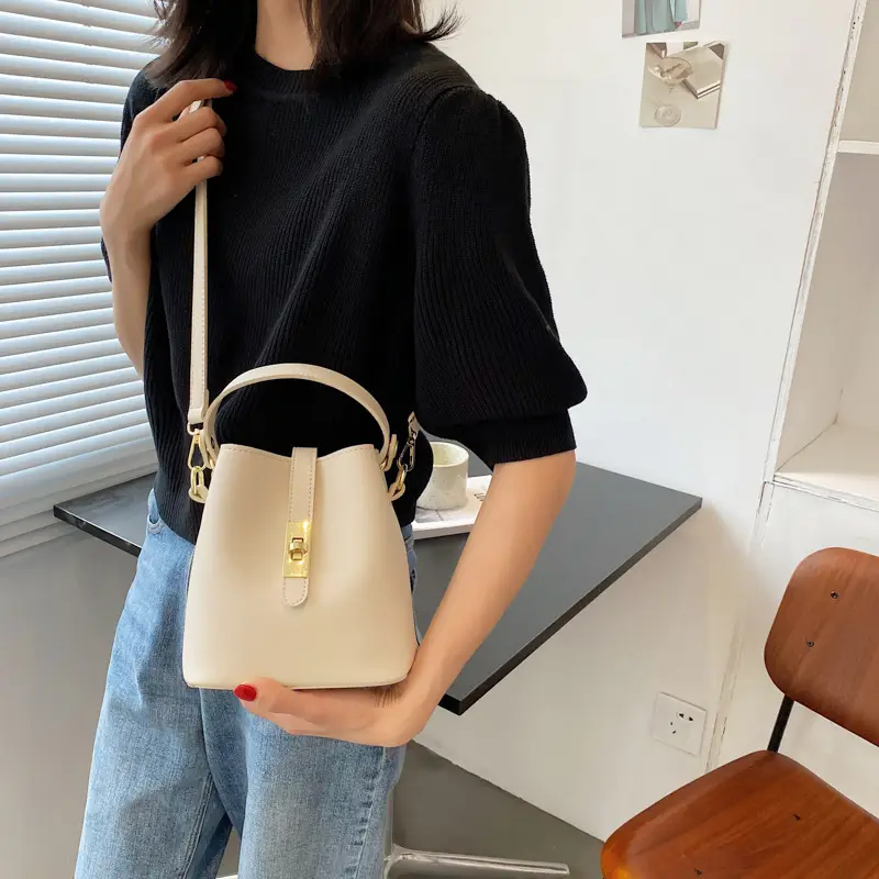 Women's Beige Gold Chain Shoulder Bag 2021 Trendy - Image 7