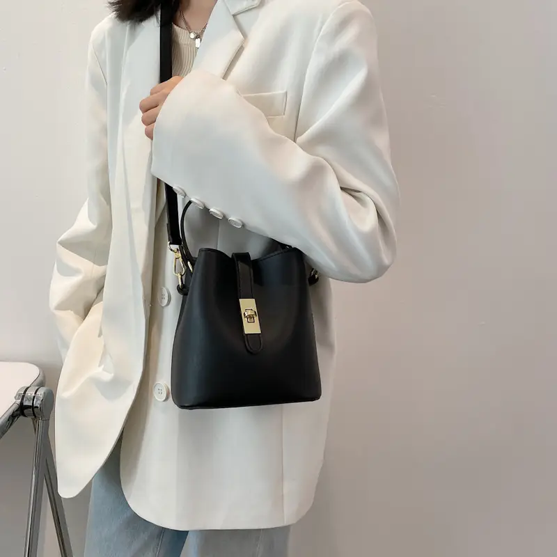 Women's Beige Gold Chain Shoulder Bag 2021 Trendy - Image 8