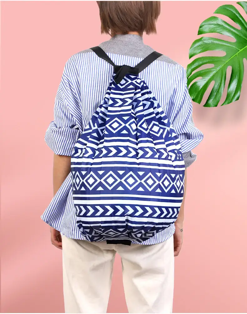 Portable Travel Bag Blue White Pattern Large Capacity — feature 10