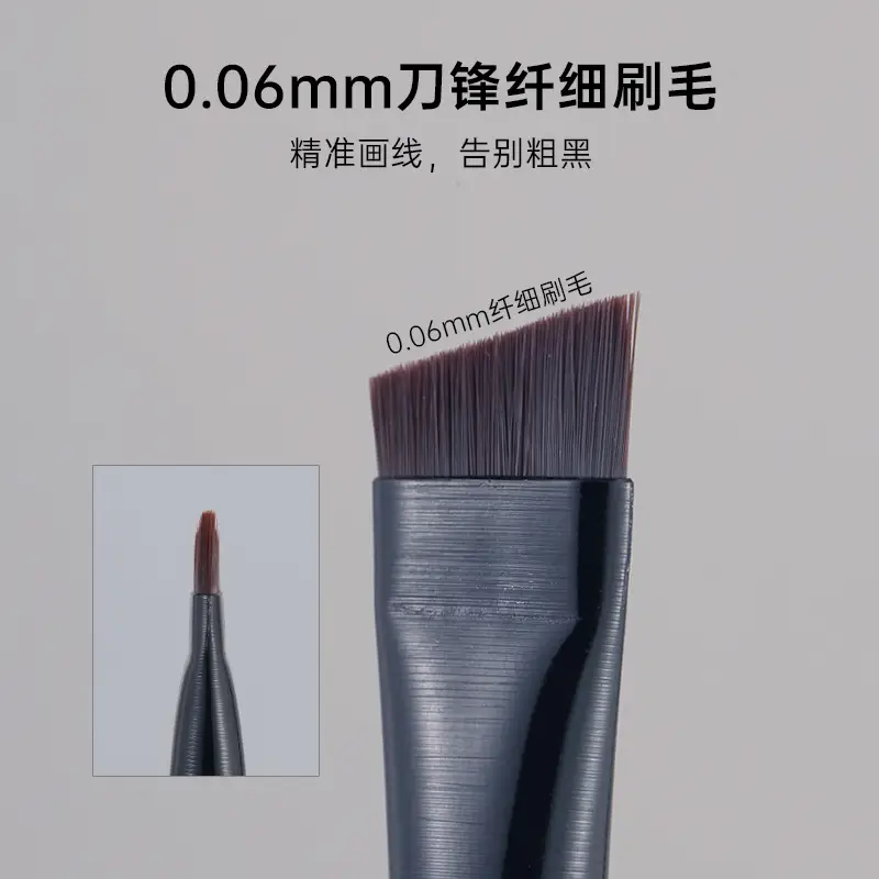 Xixi Large Eyebrow & Eyeliner Brush - Image 5
