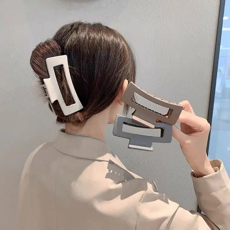 Matte Square Hair Clip for Bathing & Back of Head - Image 15