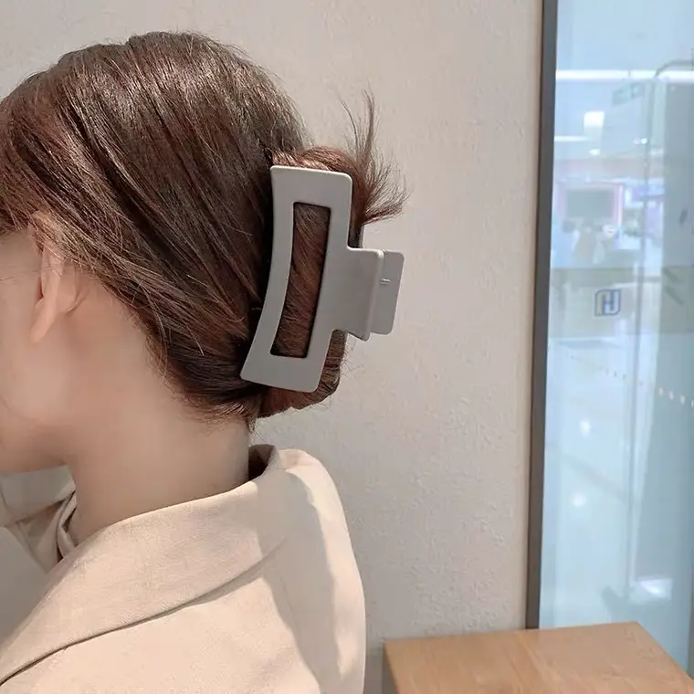 Matte Square Hair Clip for Bathing & Back of Head - Image 16