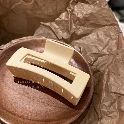 Matte Square Hair Clip for Bathing & Back of Head - Image 13