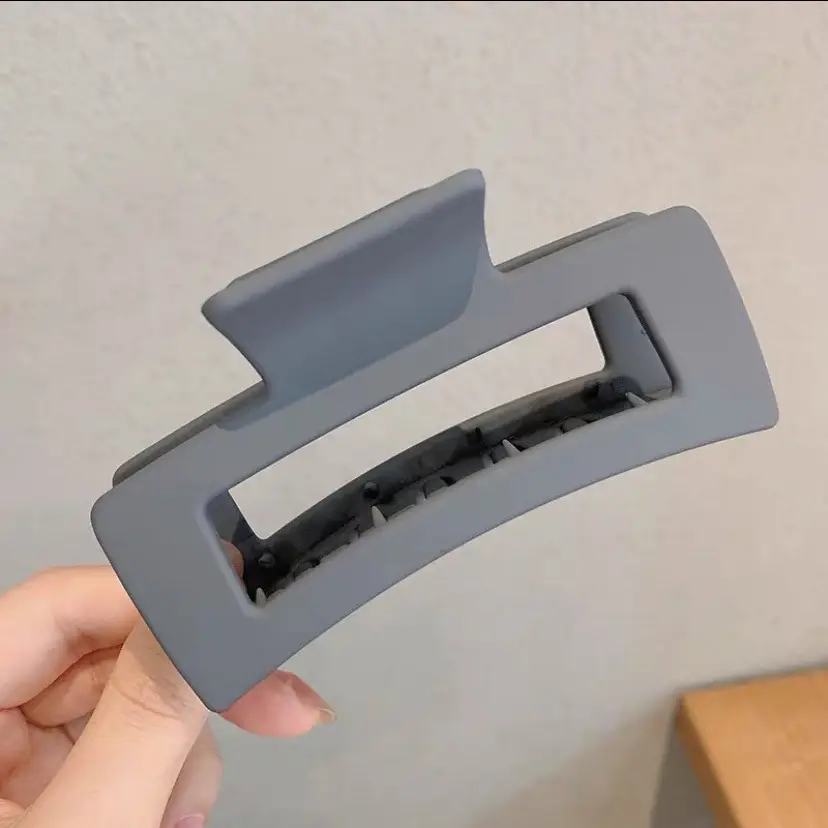 Matte Square Hair Clip for Bathing & Back of Head - Image 2