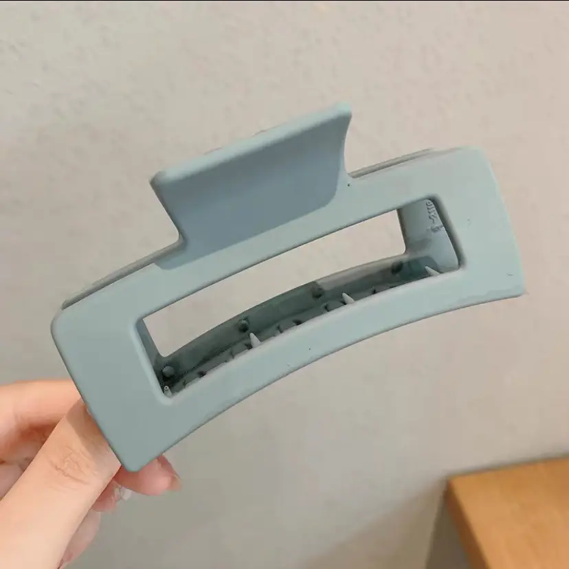 Matte Square Hair Clip for Bathing & Back of Head - Image 5