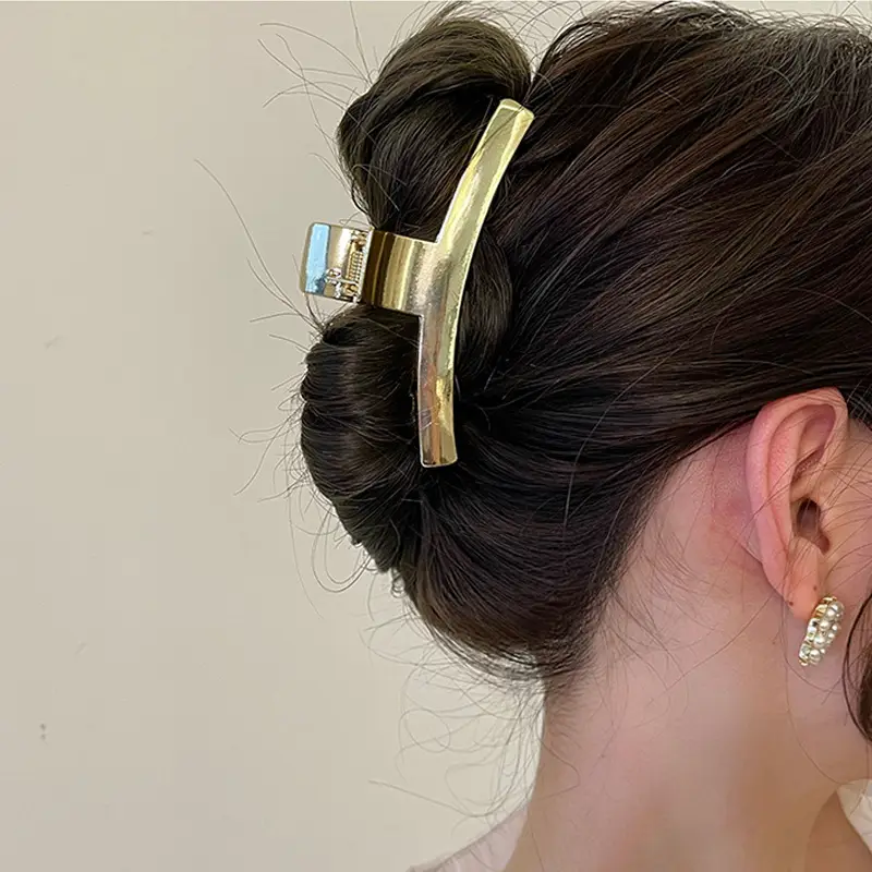 High-end Metal Shark Hair Clips for Women - Image 6
