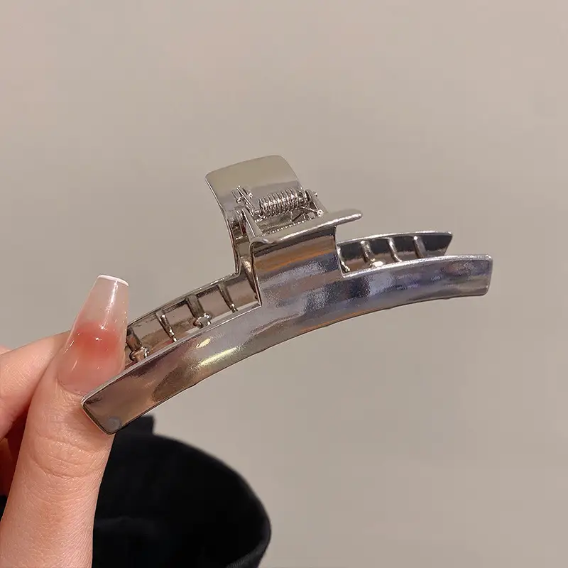 High-end Metal Shark Hair Clips for Women - Image 2
