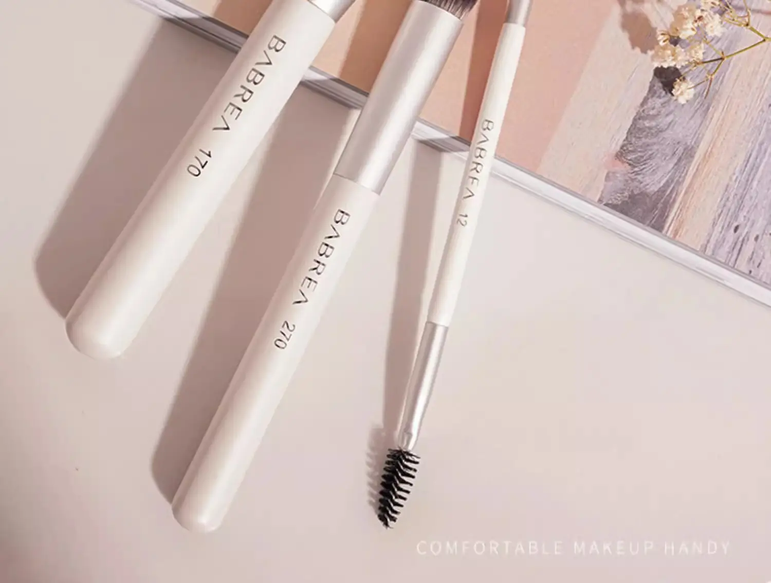 Seamless Foundation Brush Non-Absorbent Soft Bristles β feature 17
