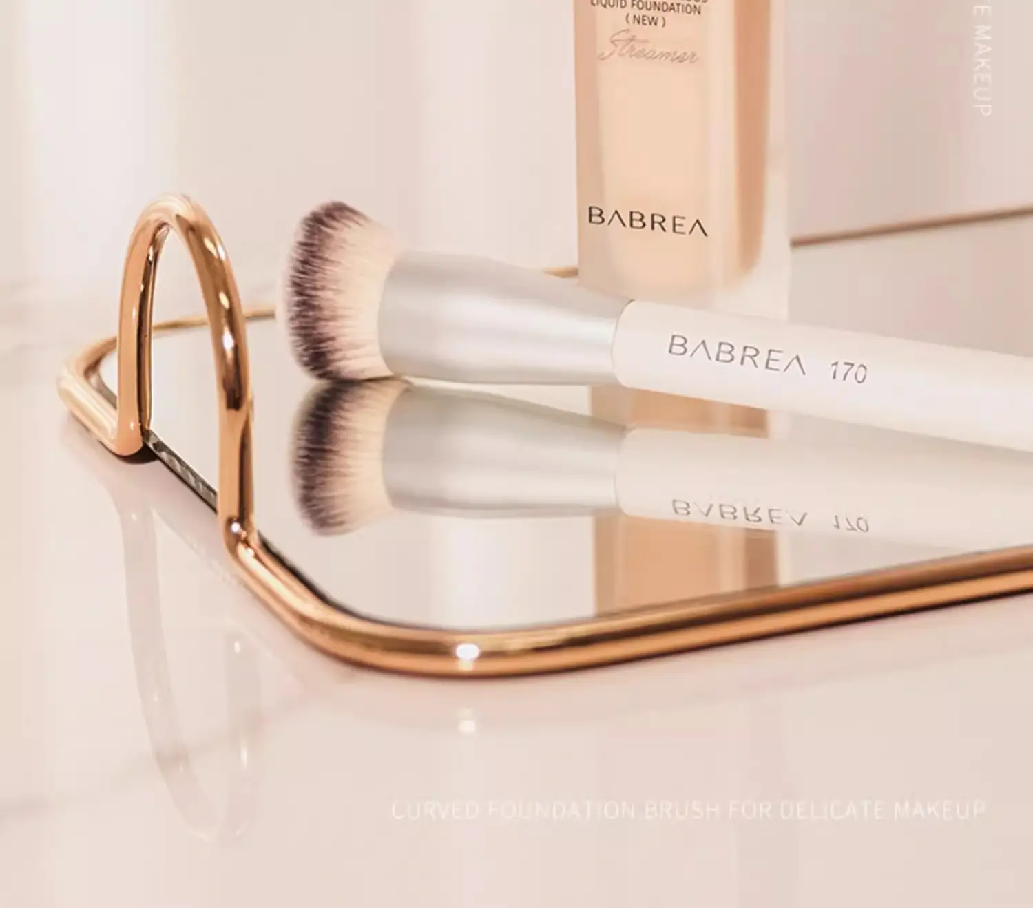 Seamless Foundation Brush Non-Absorbent Soft Bristles β feature 8