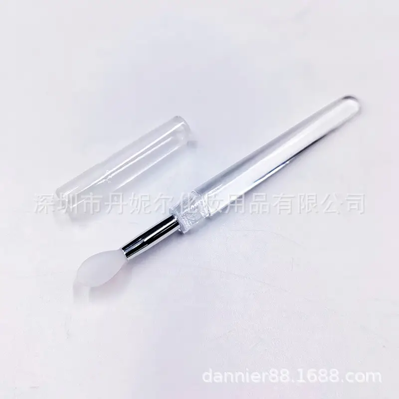 Silicone Lip Brush with Lid Portable Makeup Tool — feature 14