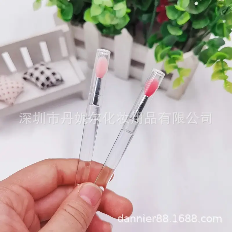 Silicone Lip Brush with Lid Portable Makeup Tool — feature 5