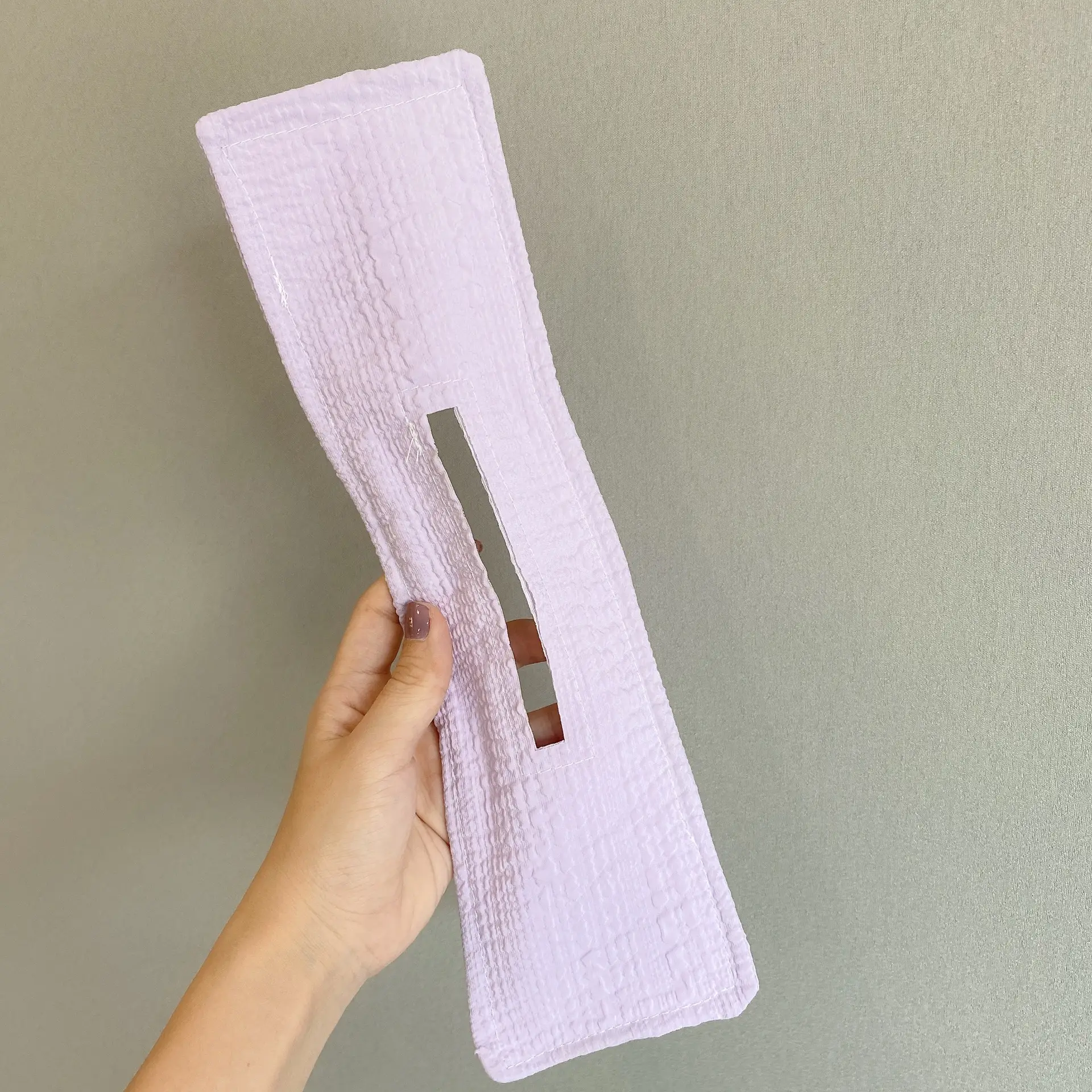 Pink Rose Hair Curler with Magic Twist Design — feature 43