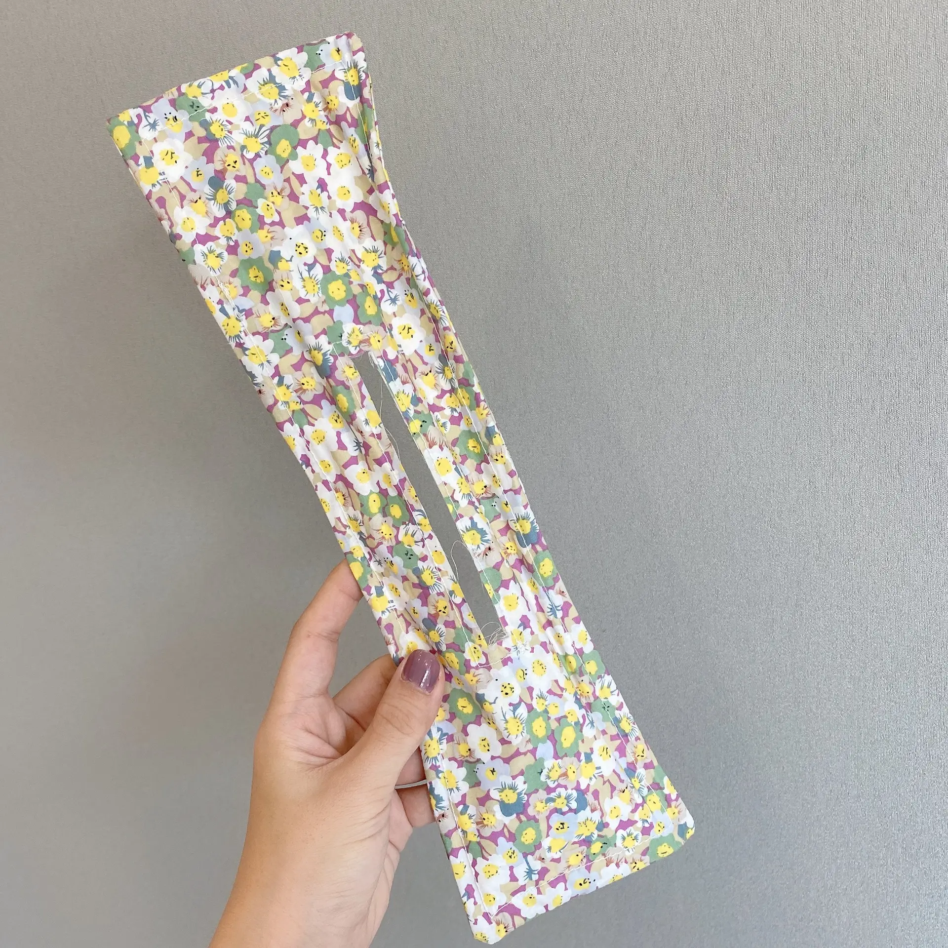 Pink Rose Hair Curler with Magic Twist Design — feature 51