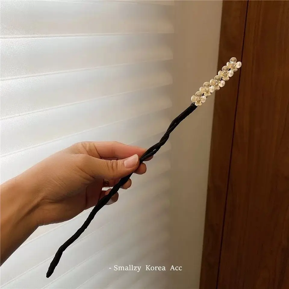 Pink Rose Hair Curler with Magic Twist Design