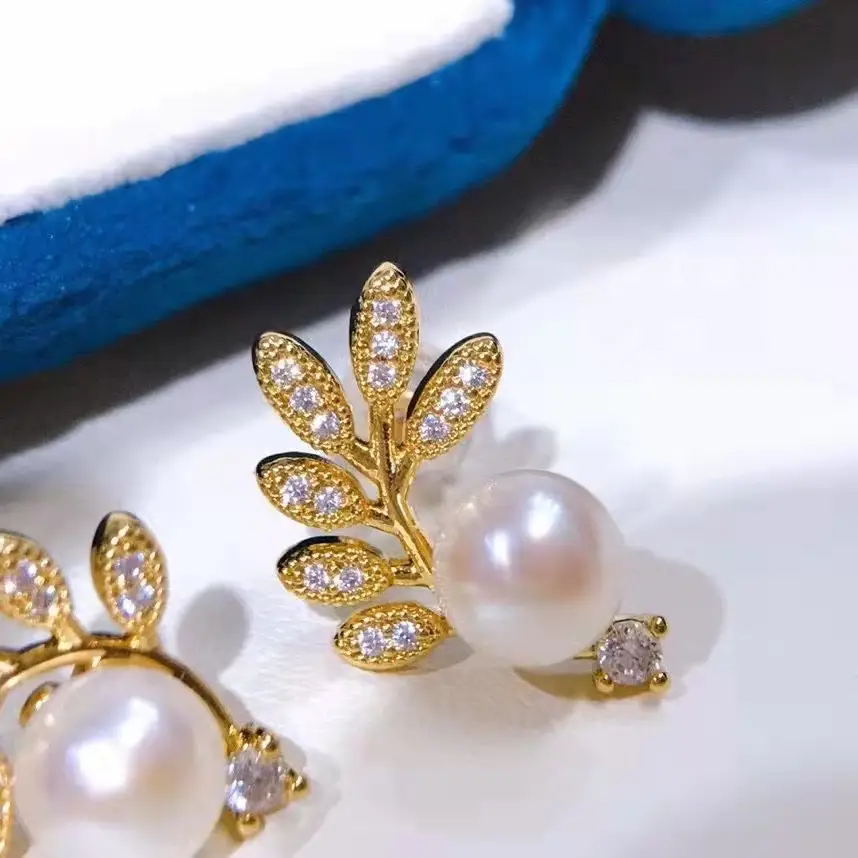 Pearl Earrings Gold Branch Design Vintage Style — feature 3