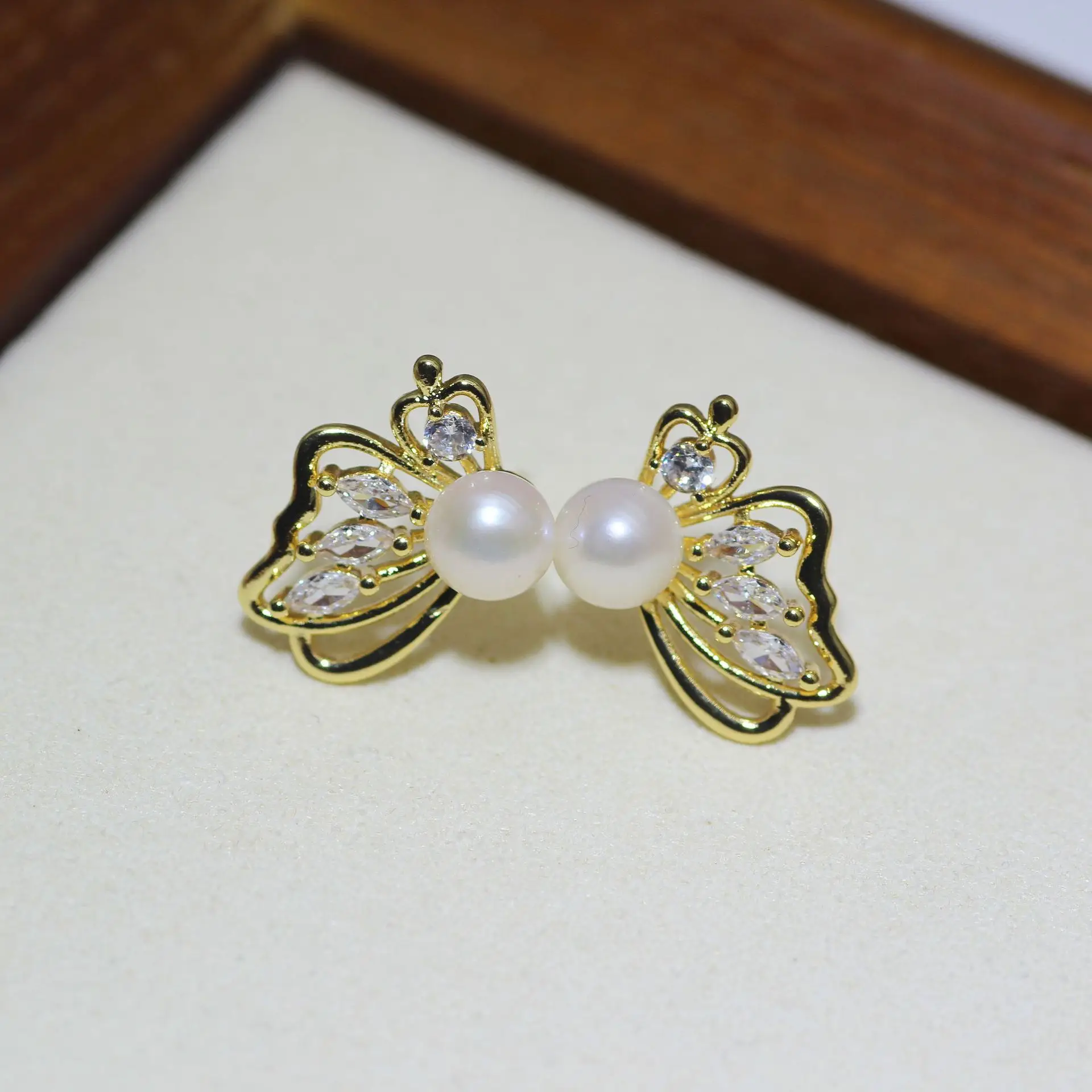 S925 Silver Butterfly Pearl Earrings for Women — feature 13