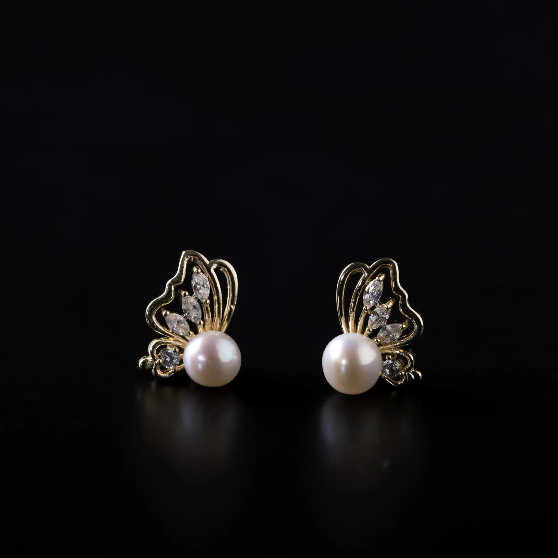 S925 Silver Butterfly Pearl Earrings for Women — feature 7