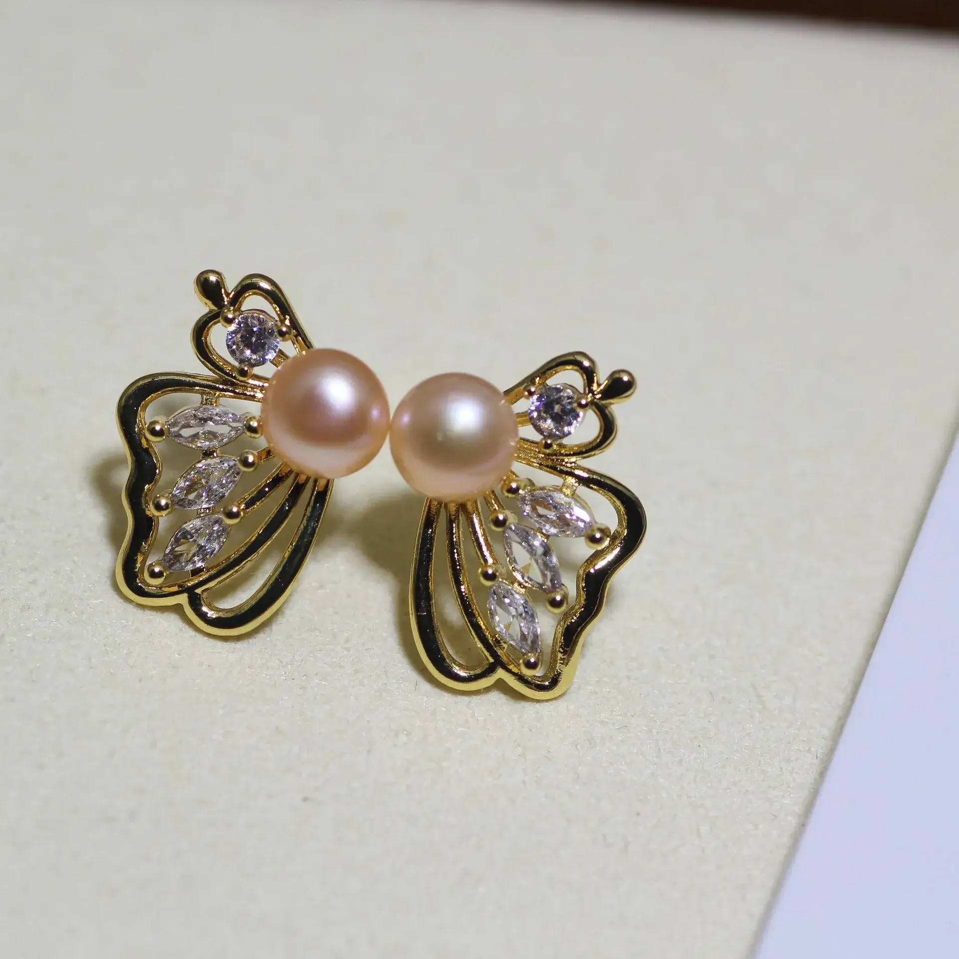 S925 Silver Butterfly Pearl Earrings for Women - Image 2