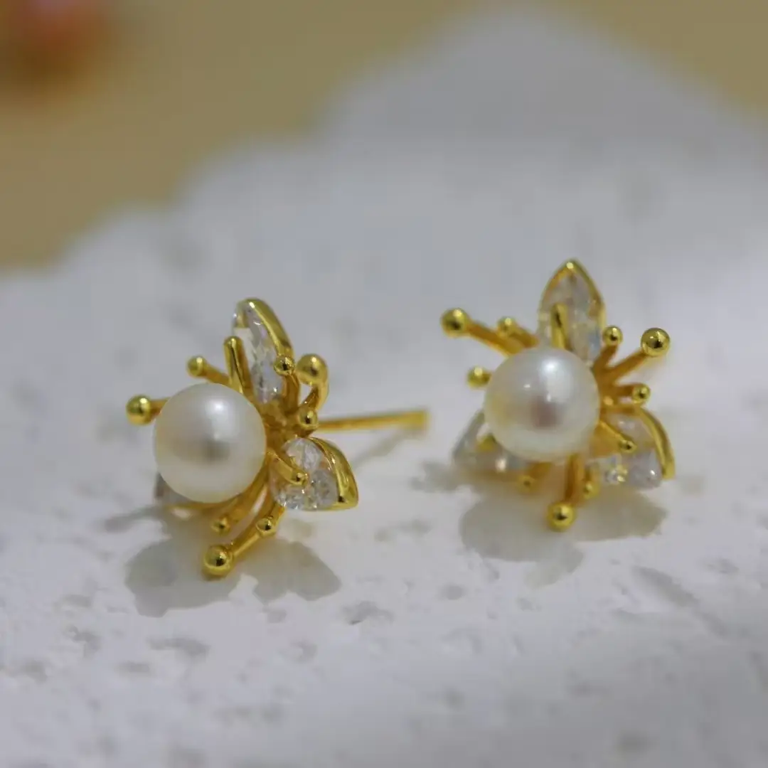 S925 Gold Pearl Butterfly Earrings Zircon Flower Design — feature 3
