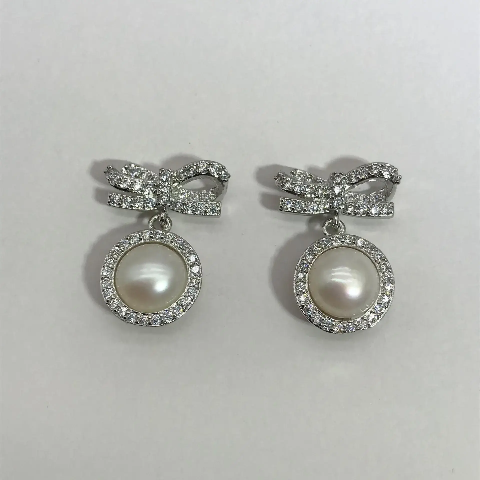 S925 Sterling Silver Pearl Bowknot Earrings Korean Design — feature 3