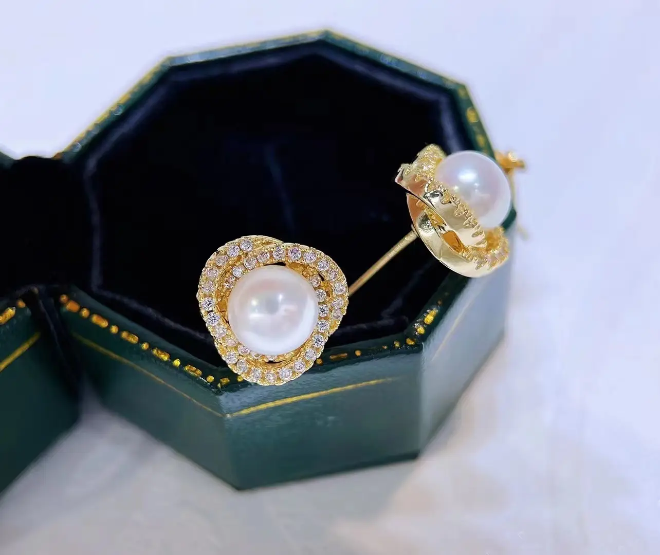 S925 Silver Pearl Earrings Round Heart Flower Design — feature 3