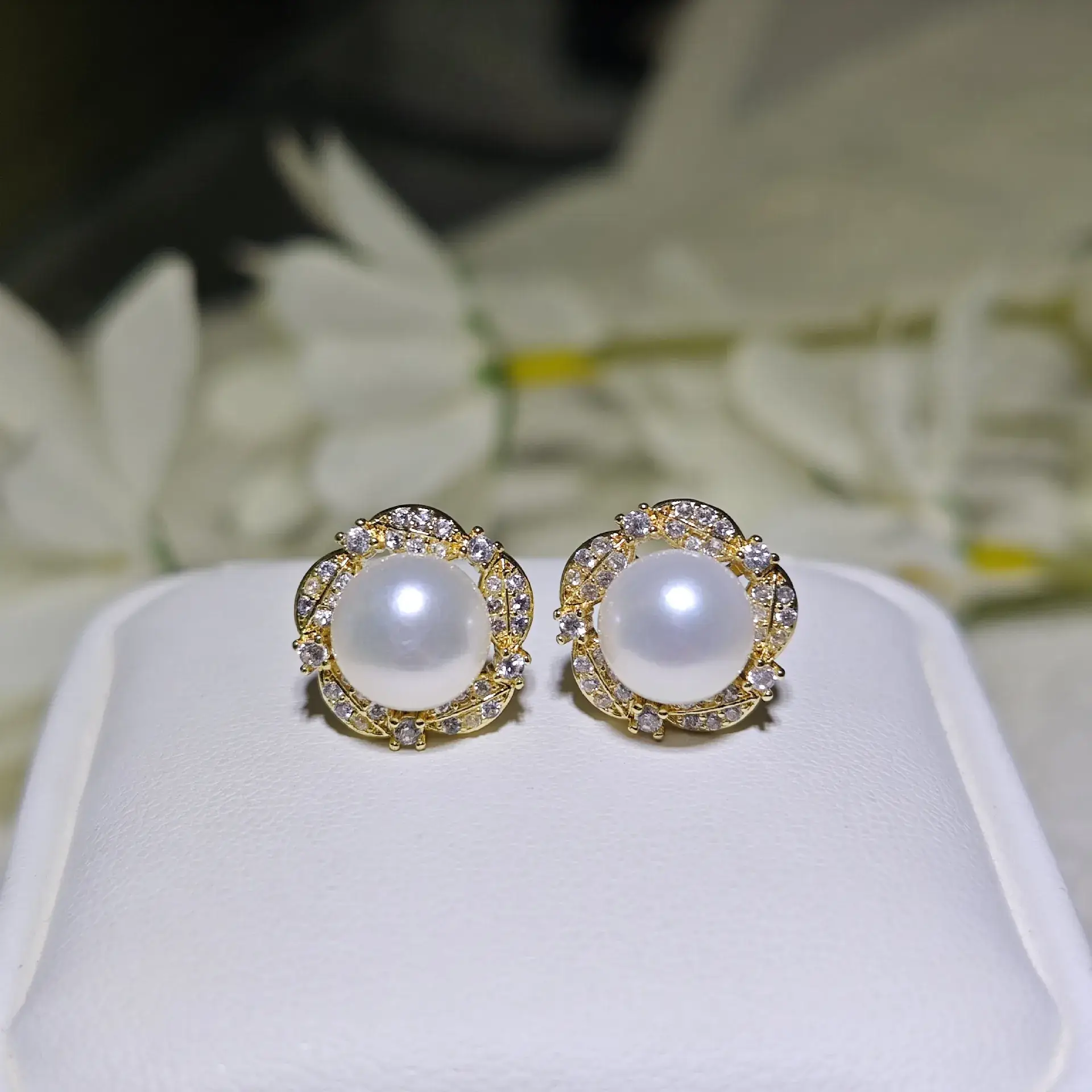 S925 Silver Pearl Earrings Round Heart Flower Design - Image 3