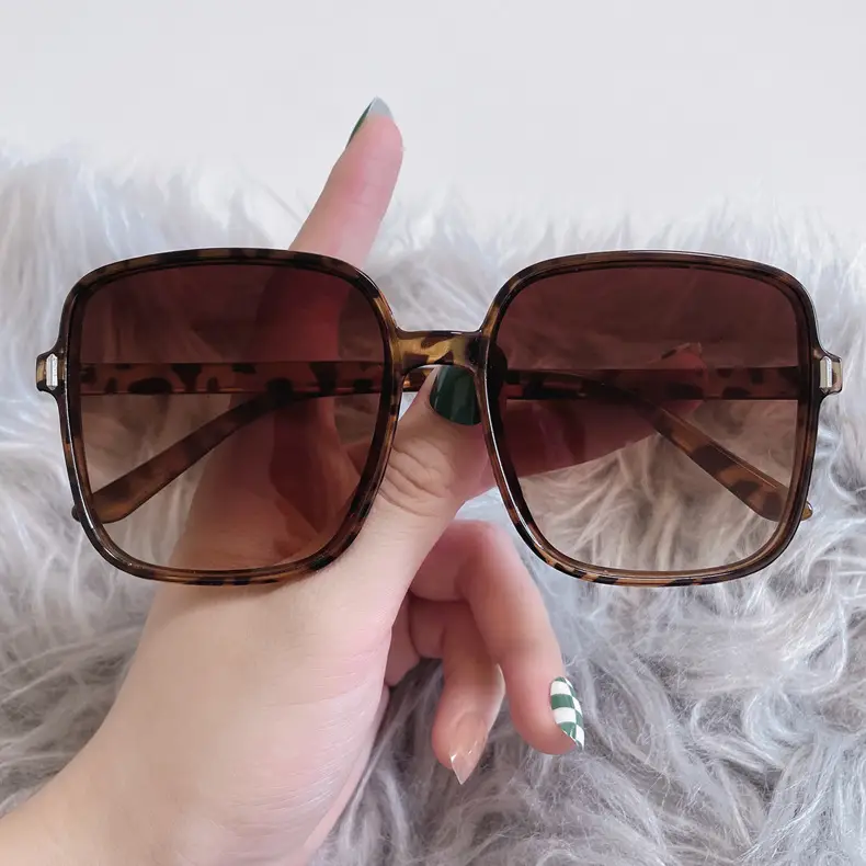 2023 New Korean Style Square Sunglasses for Women Men - Image 4