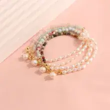 Small Gold Pearl Bracelet for Women's Elegant Jewelry — feature 1
