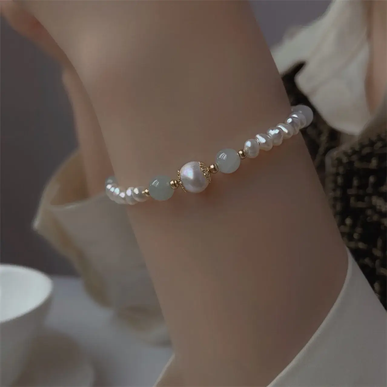 Baroque Pearl Bracelet with Jade Beads High-end Light Luxury Girl - Image 3
