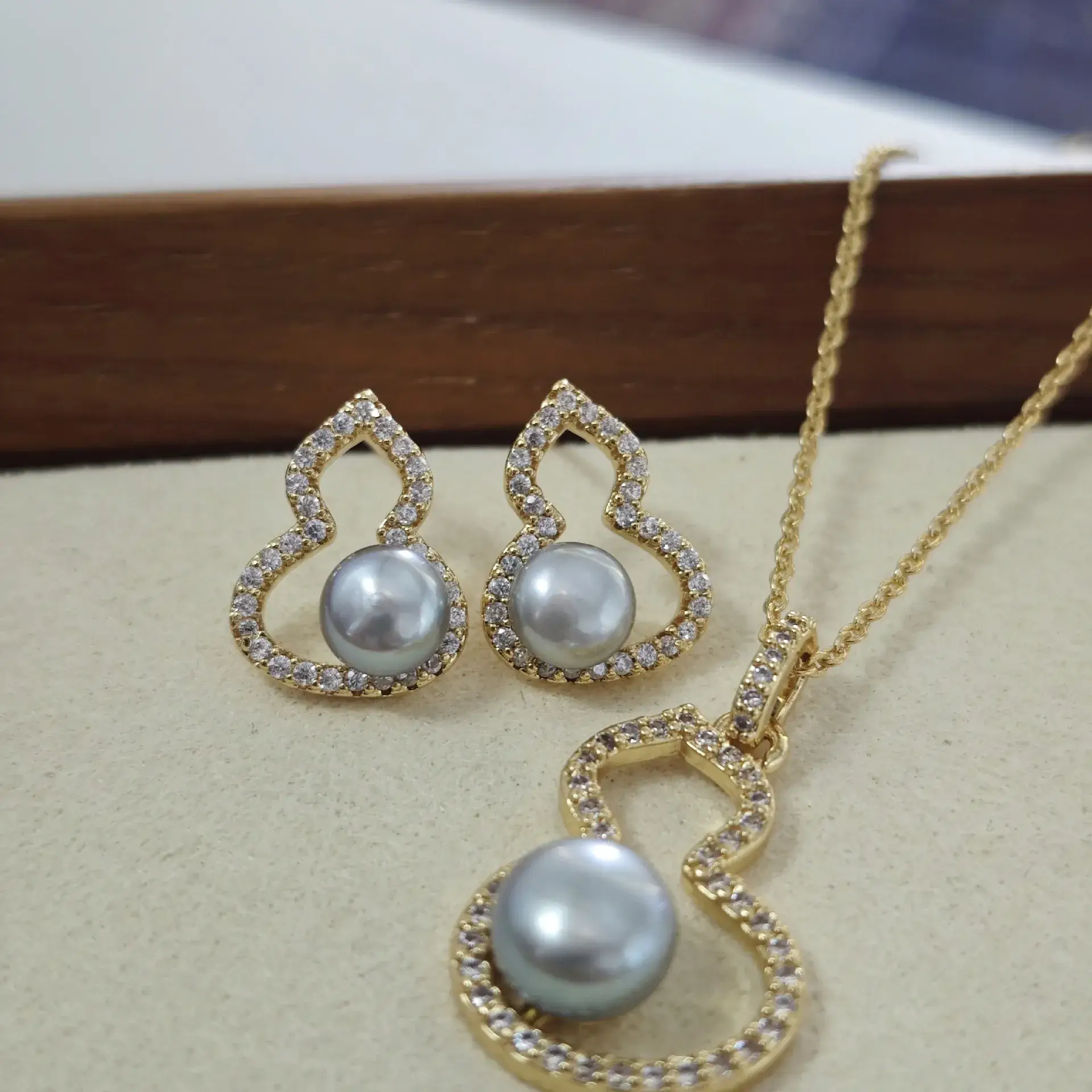 Zhuji Earring S925 Silver Needle Freshwater Pearl Earring (Fulu) 6-7MM Small Gourd Suit — feature 10