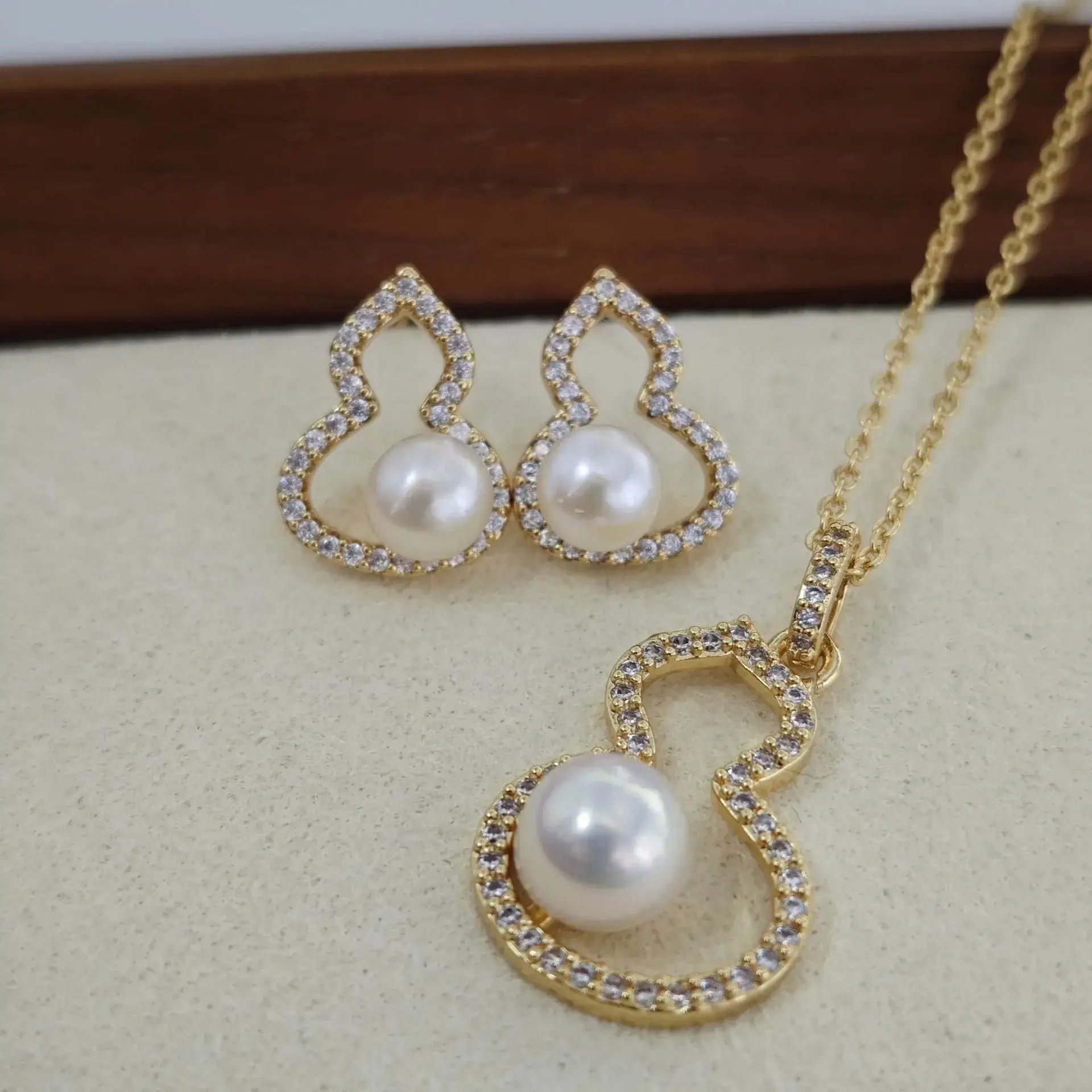 Zhuji Earring S925 Silver Needle Freshwater Pearl Earring (Fulu) 6-7MM Small Gourd Suit — feature 13