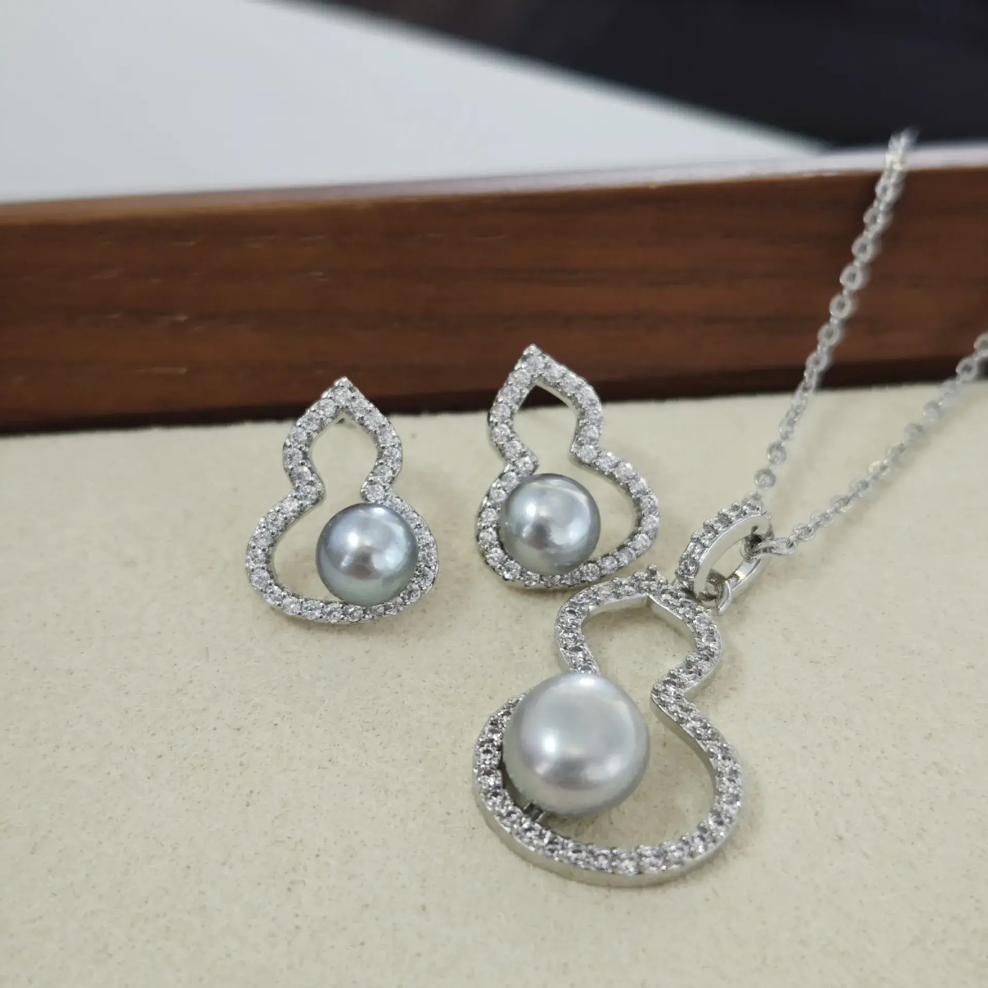 Zhuji Earring S925 Silver Needle Freshwater Pearl Earring (Fulu) 6-7MM Small Gourd Suit — feature 18