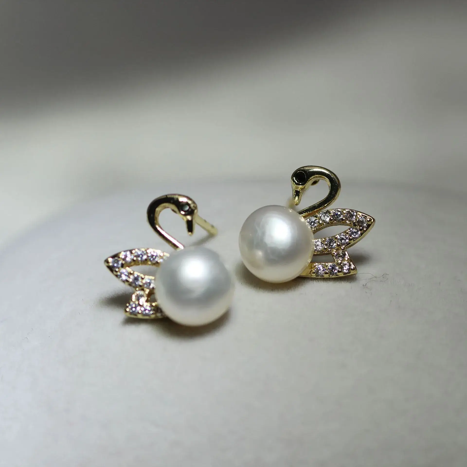 Dan Tao S925 Silver Pearl Little Swan Earrings - Image 5