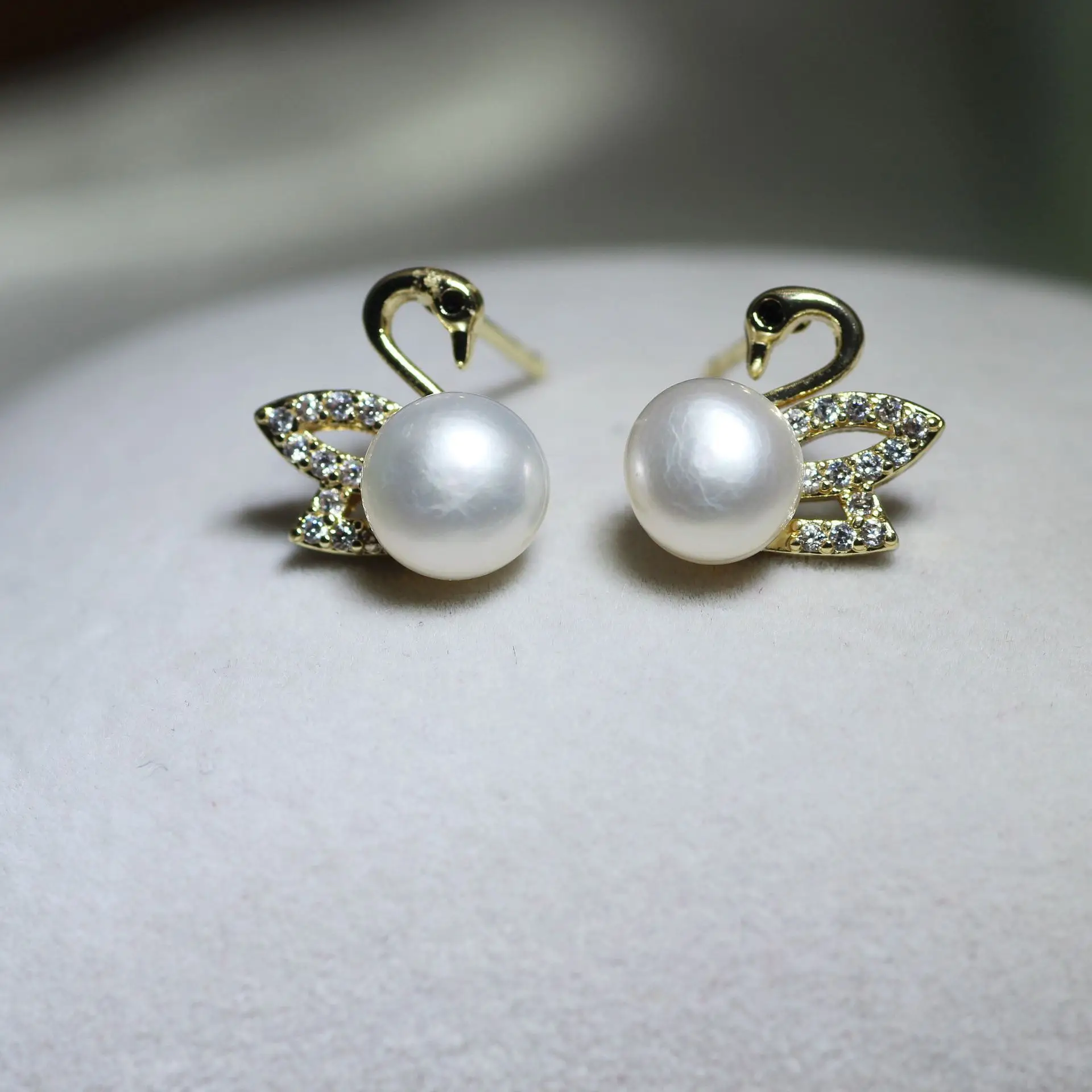 Dan Tao S925 Silver Pearl Little Swan Earrings — feature 5
