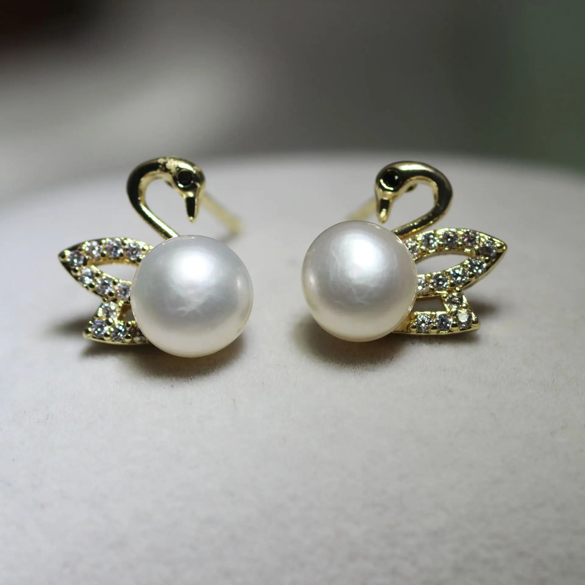 Dan Tao S925 Silver Pearl Little Swan Earrings — feature 6