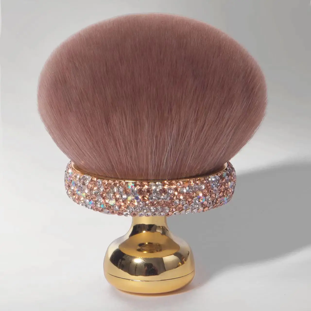 Ultra-Soft Large Mushroom Makeup Brush for Setting & Contouring - Image 4