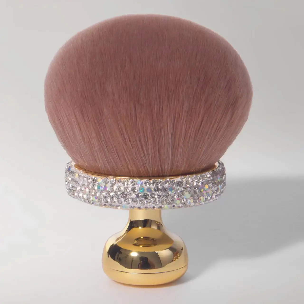 Ultra-Soft Large Mushroom Makeup Brush for Setting & Contouring - Image 5