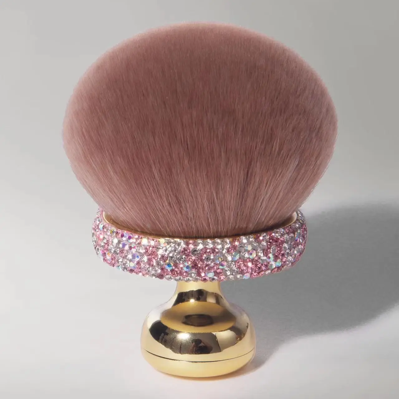 Ultra-Soft Large Mushroom Makeup Brush for Setting & Contouring - Image 6