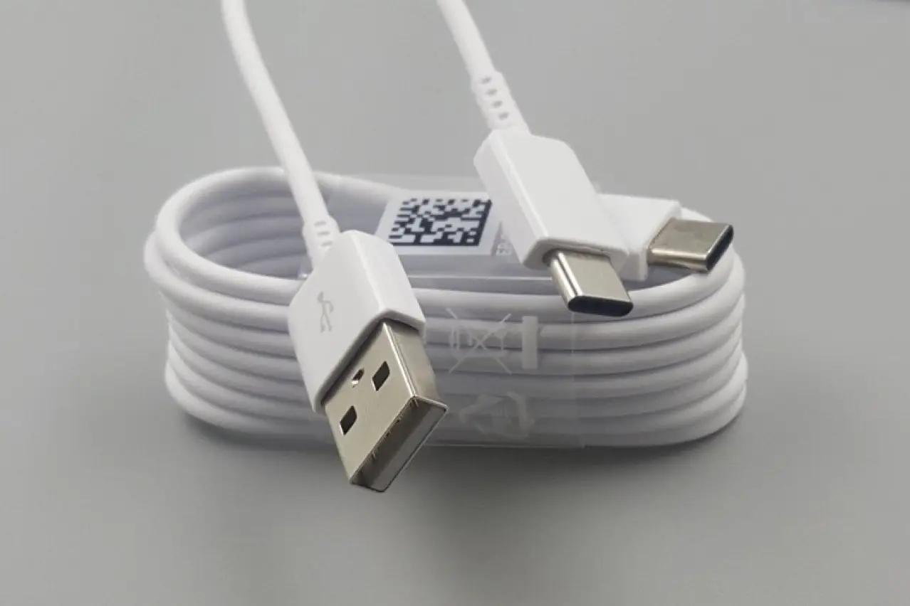 8V 9V Fast Charging USB C to Type C Cable - Image 7